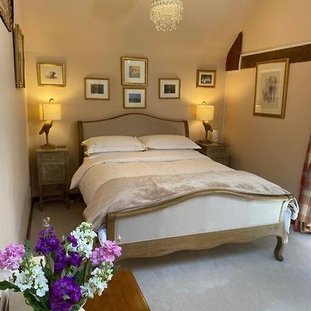 The Grooms Loft Self Contained Apartment Milton Abbas Esterno foto