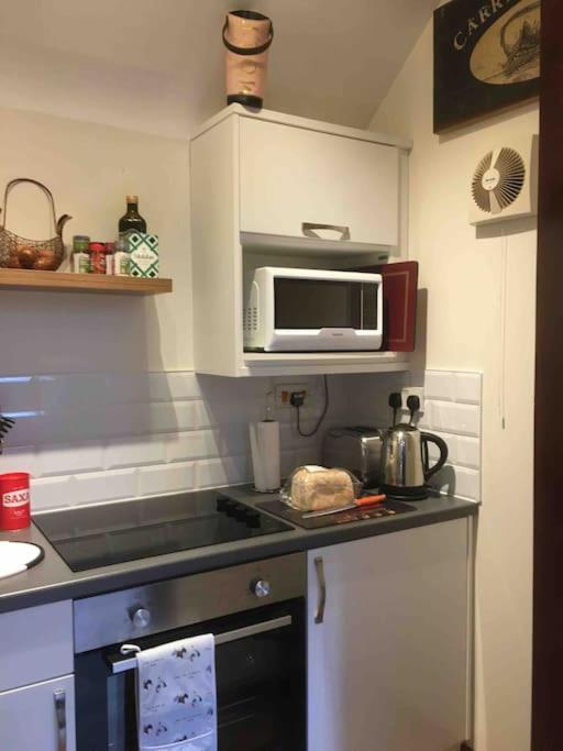 The Grooms Loft Self Contained Apartment Milton Abbas Esterno foto