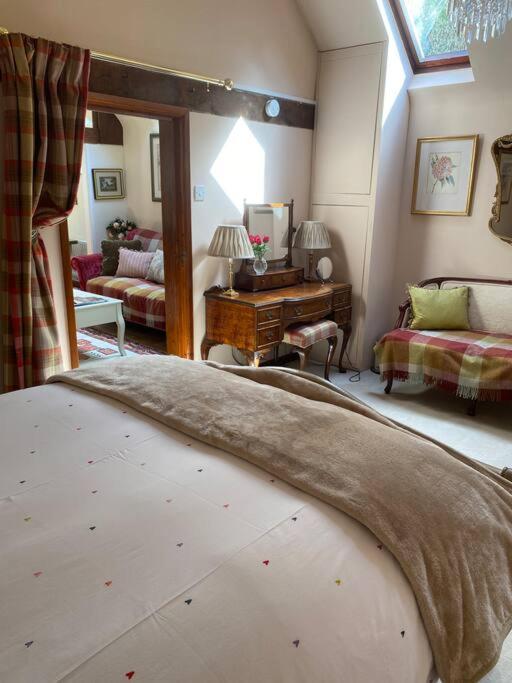 The Grooms Loft Self Contained Apartment Milton Abbas Esterno foto